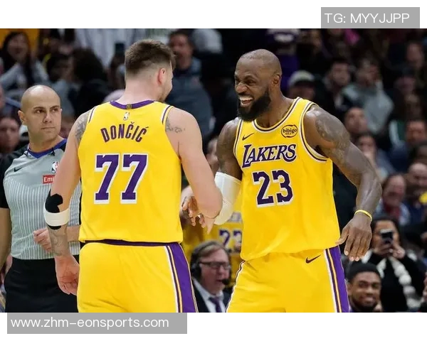 2012年湖人与雷霆的巅峰对决赛季回顾与精彩瞬间分析